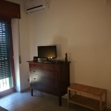Bed and Breakfast Mary Rose Castel Volturno Exterior foto