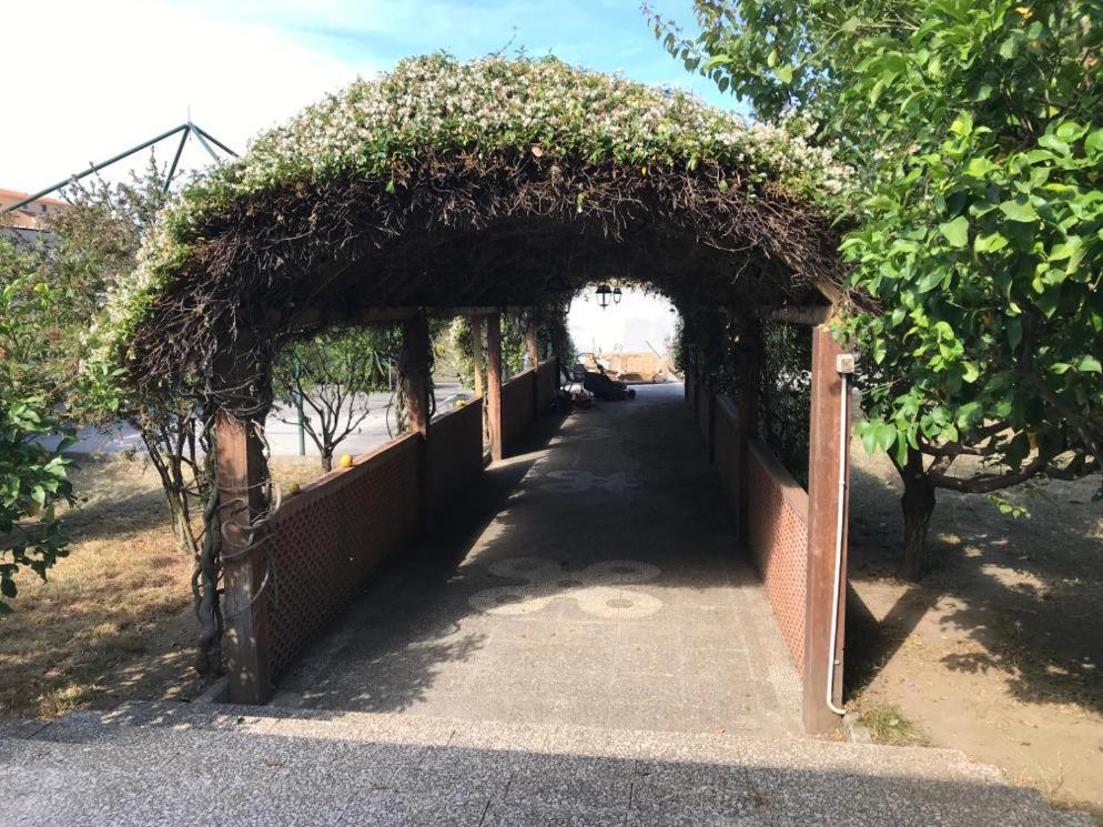 Bed and Breakfast Mary Rose Castel Volturno Exterior foto