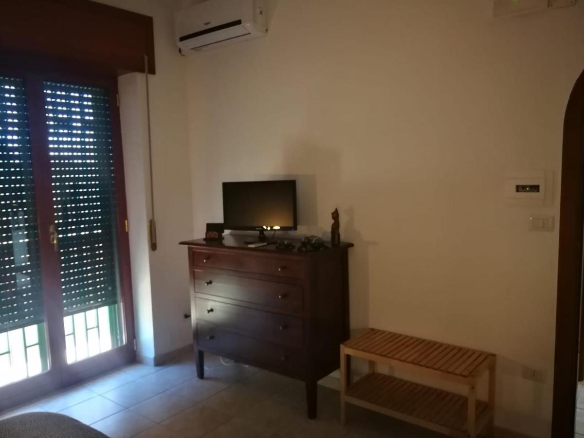 Bed and Breakfast Mary Rose Castel Volturno Exterior foto